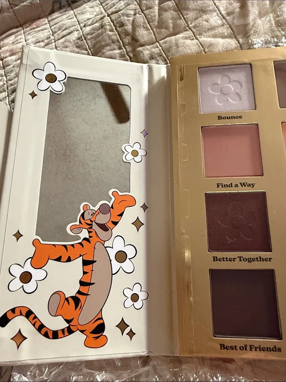 Disney Winnie the Pooh Eyeshadow Palette with 9 Bright Multicolor Socks NWOT